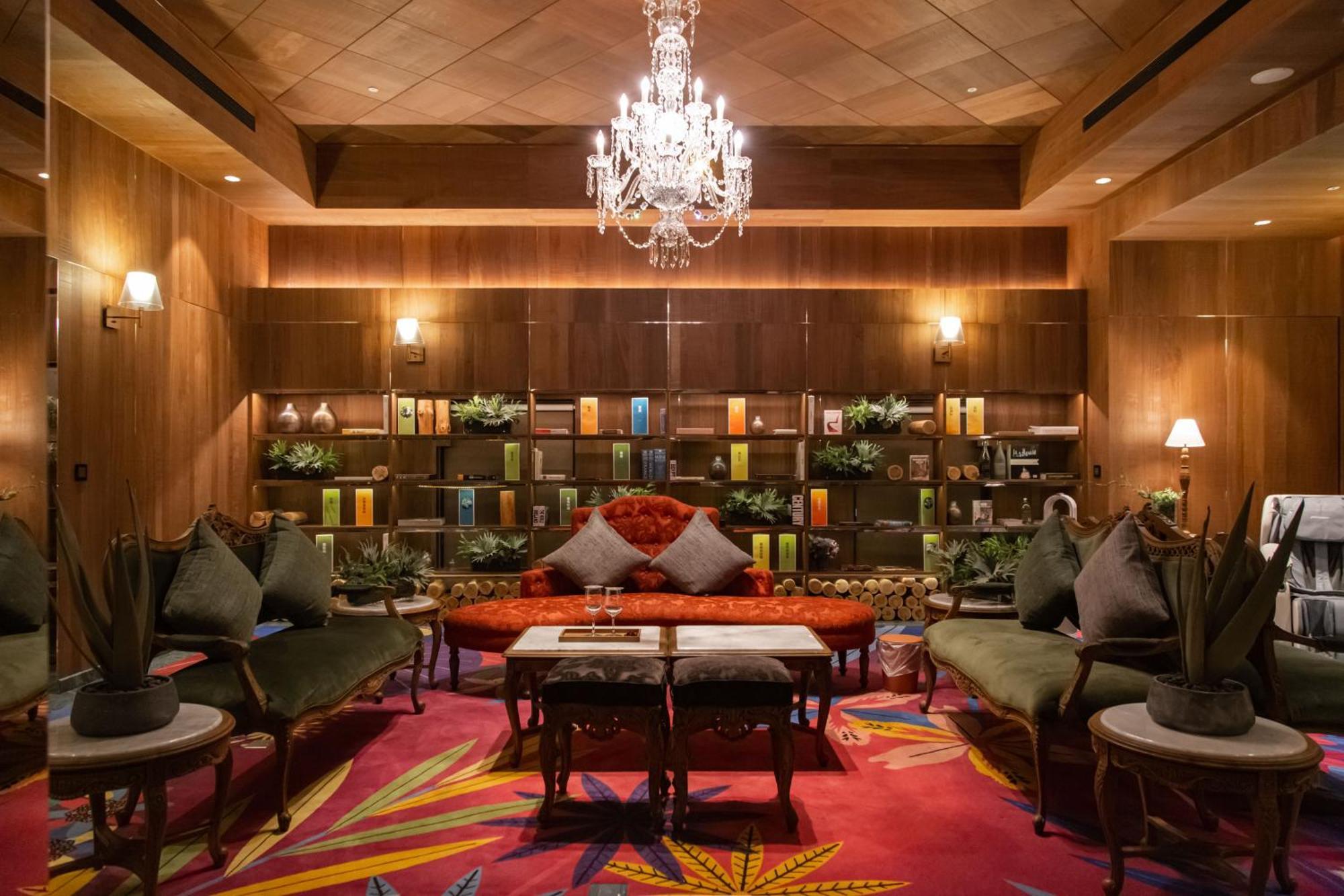 Inhouse Hotel Grand Тайчжун Экстерьер фото